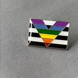 🖤NWOT🔺Straight Flag LGBT Pride Lapel Pin or LO”V”E pin